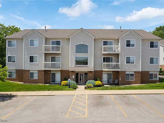 2nd image of 1456 Buckingham Gate Blvd