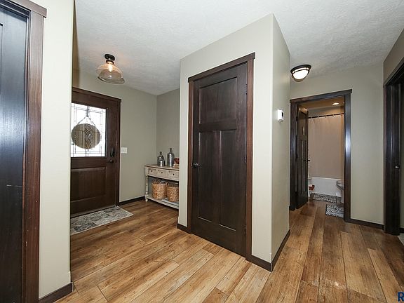 2nd image of 1116 N Archer Dr