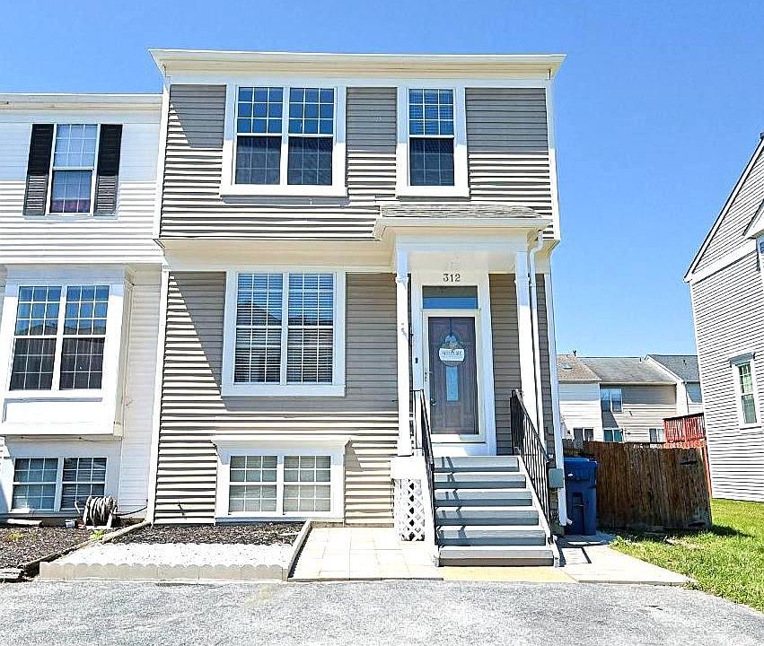 1st image of 312 Wren Ct