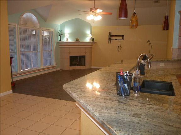 3rd image of 7909 Desert Rose Ct