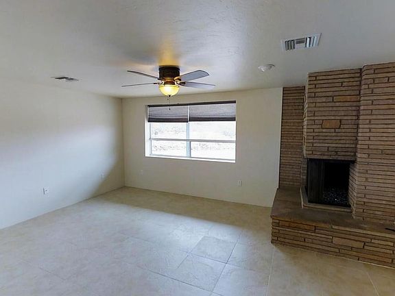 5th image of 339 E Cambridge Dr