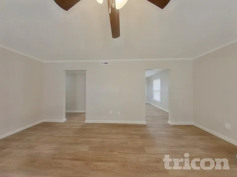 9033 Trailhead Ct — Photo 2