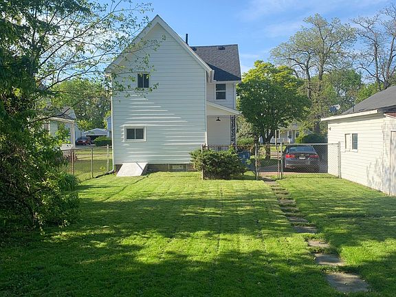 4th image of 919 W 22nd St