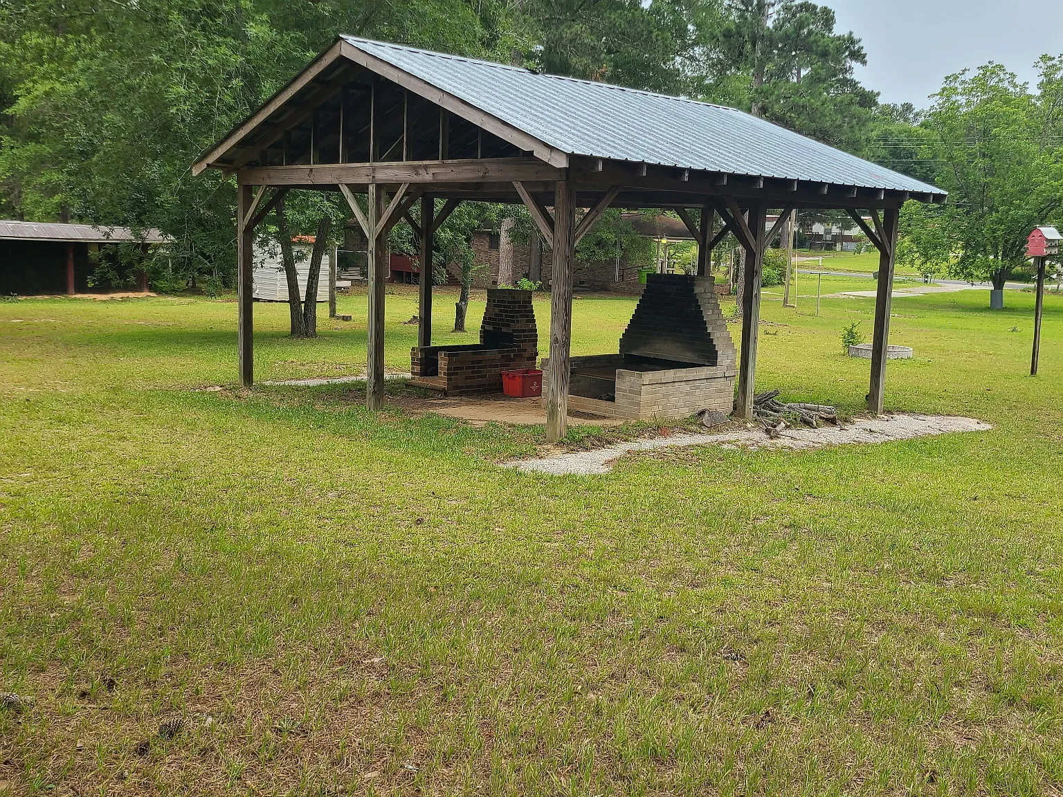 913 Lorick Rd — Photo 3