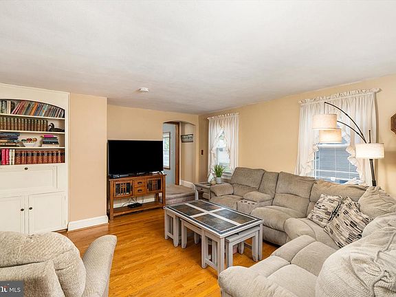 2nd image of 61 Finley Ave