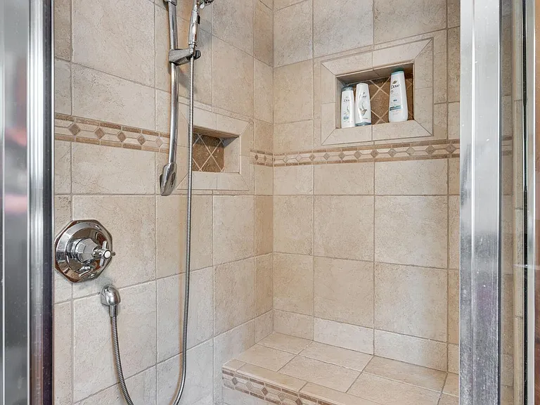 4625 Mountain View Dr — Photo 30