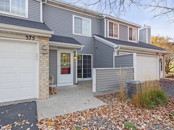 575 Mission Hills Way W, Chanhassen, MN 55317