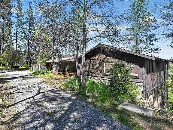 3rd image of 15640 Quartz Valley Dr