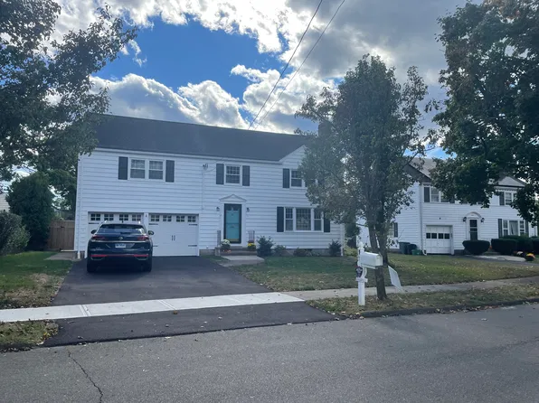 11 Mountain View Ter, North Haven, CT 06473