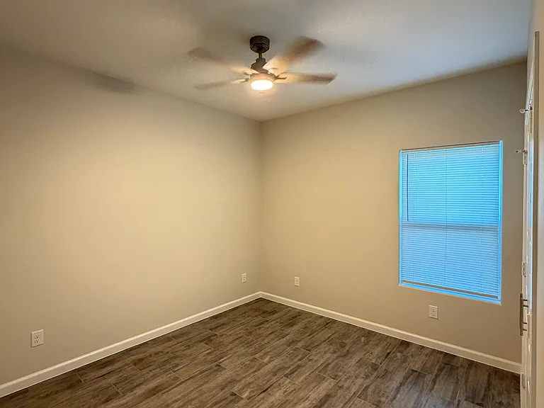 3800 Ventura Ave #2 — Photo 15