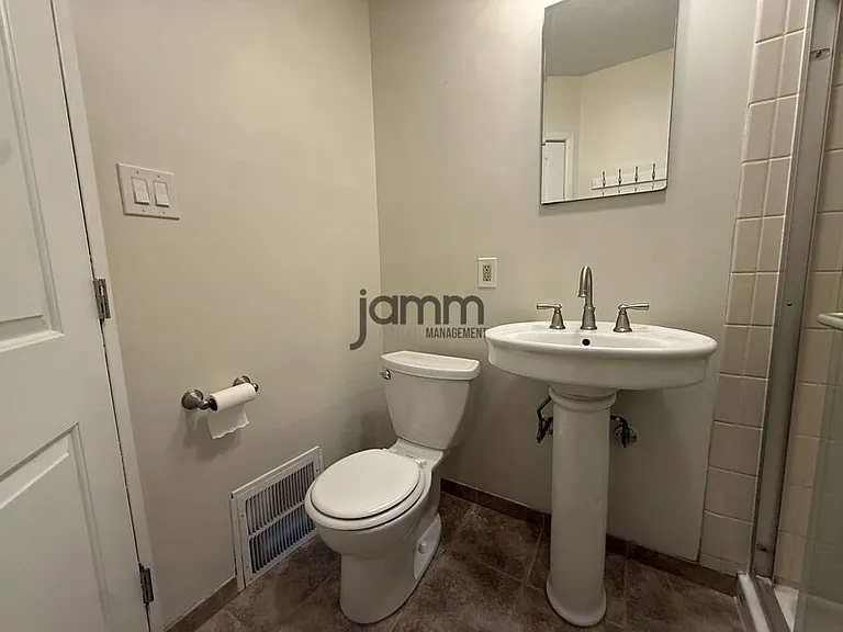1308 Warren Rd #1308 WARREN RD UPPER — Photo 11