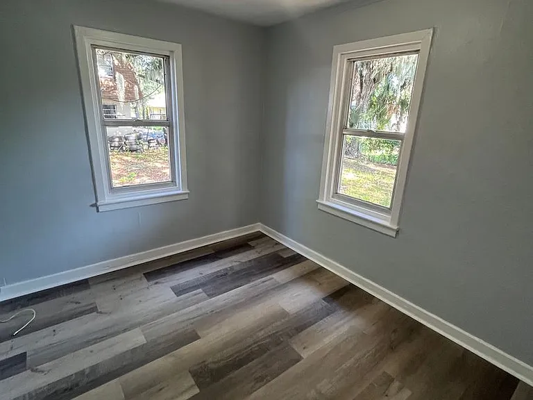 2135 King Ave — Photo 9