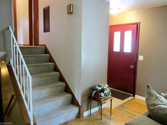 4th image of 1124 Blueberry Hill Dr