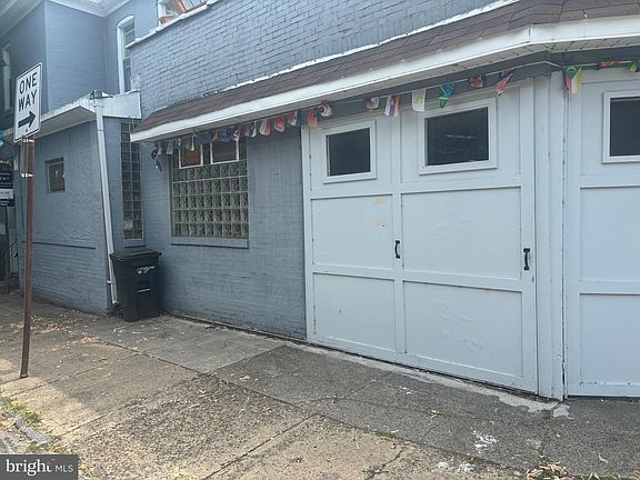 5th image of 4742 Richmond St