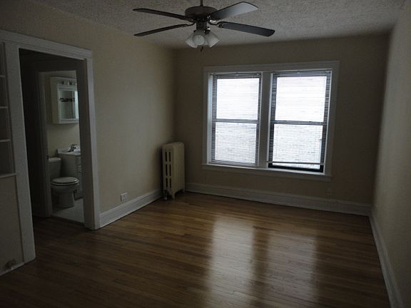 4th image of 514 W Cornelia Ave APT 306