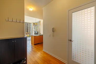 Rented by R New York