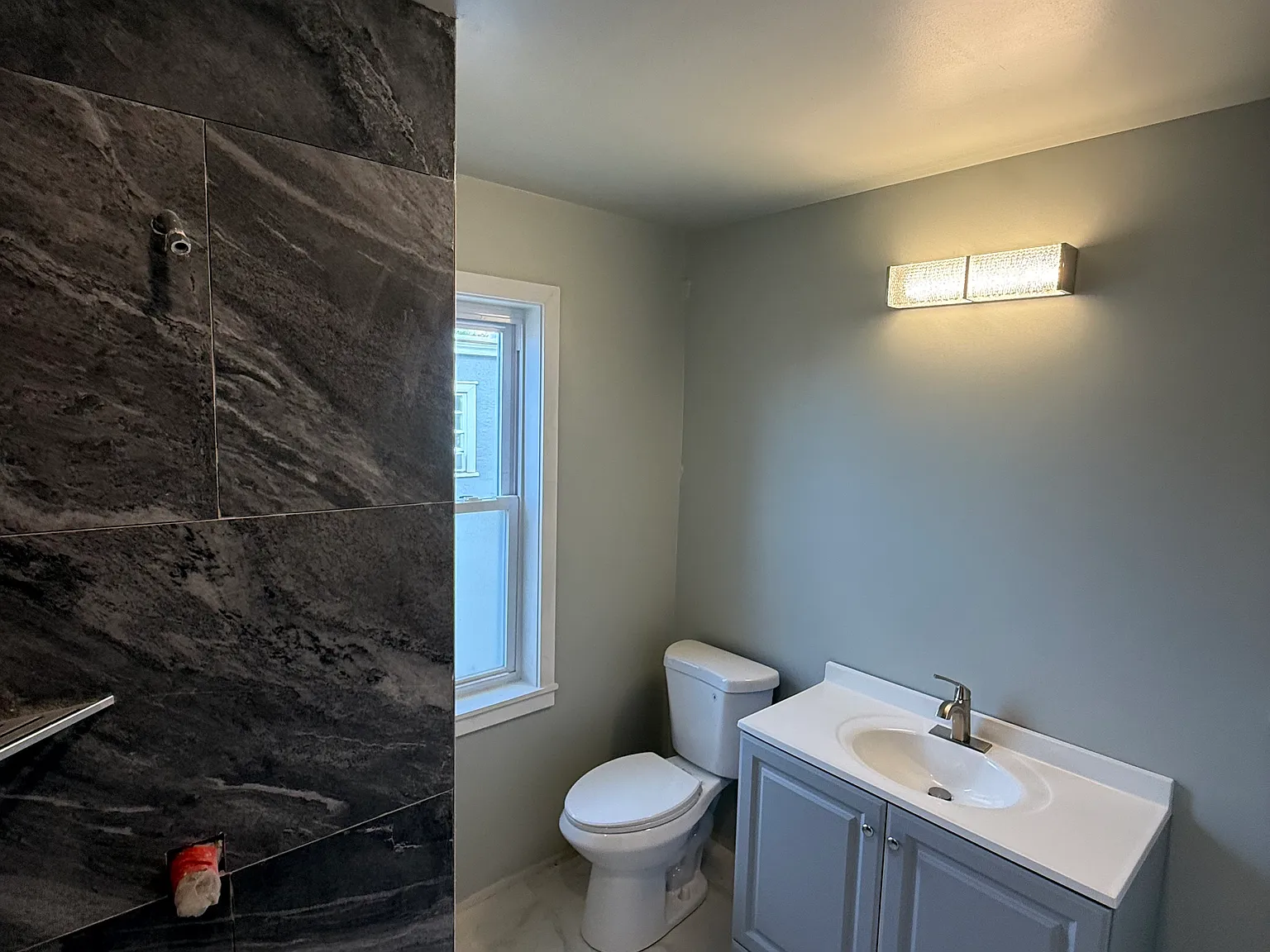 3 bed, 1282 sqft, $2,400 — Photo 3