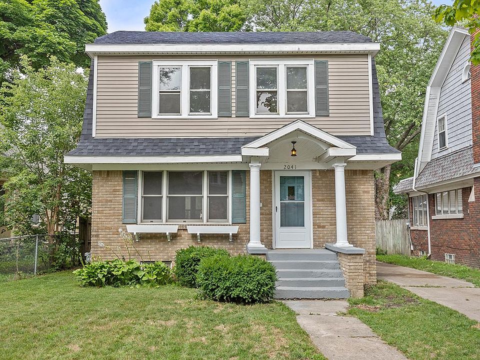 1st image of 2041 Francis Ave SE