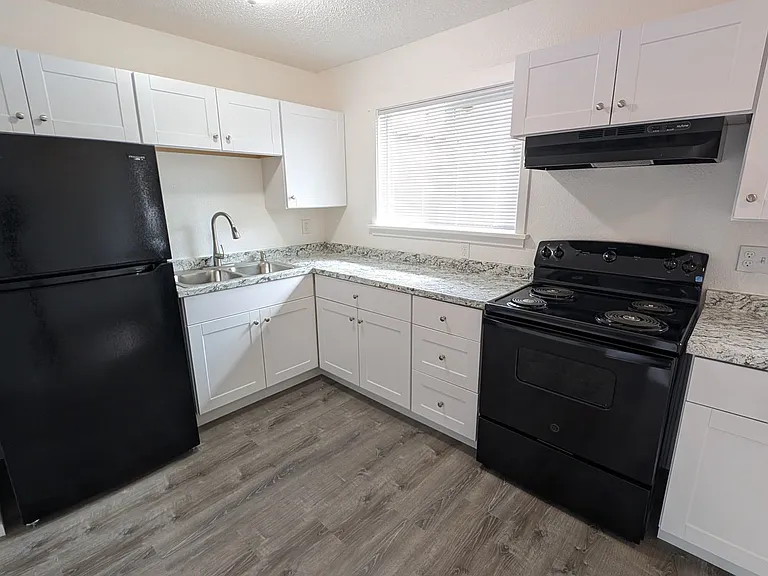 23051 SW Main St #2 — Photo 7