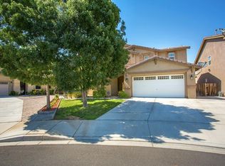 13720 Sahara Ln, Victorville, CA 92394