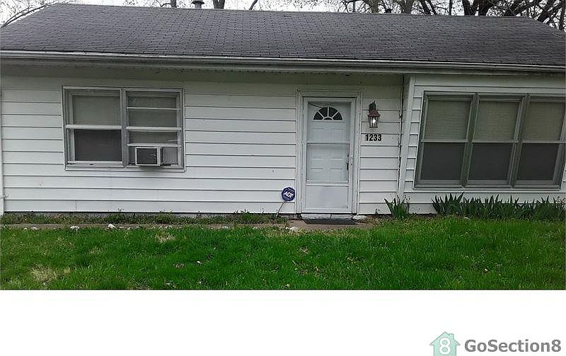 1st image of 1233 Laredo Ave