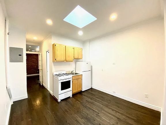 2nd image of 239 E 58th St APT 5F