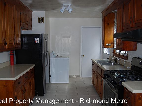 3rd image of 1307 Ashley St