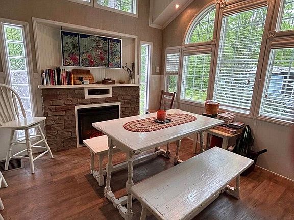 5th image of 77 Brookside Road