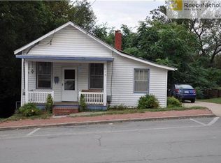619 Main St, Weston, MO 64098