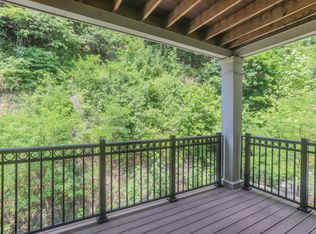 400 Old River Rd #409, Edgewater, NJ 07020