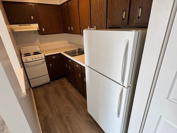 2nd image of 4525 Main St #B8