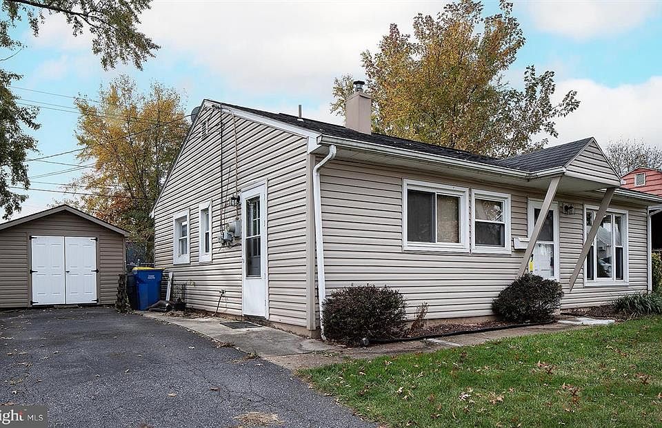 1st image of 134 Catalpa St