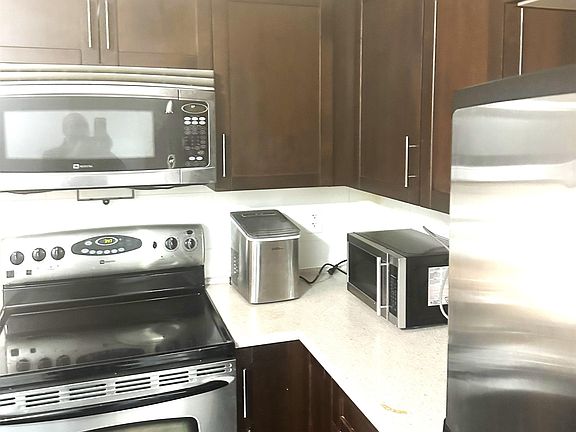 3rd image of 46289 Yale Rd #301