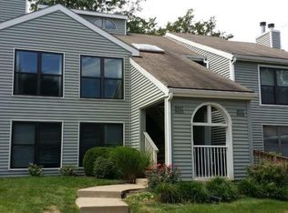 8927 W 106th Ter, Overland Park, KS 66212