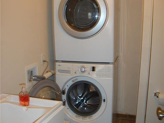 5th image of 205 Jarman Ave