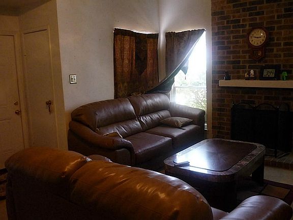 2nd image of 6363 Ludington Dr