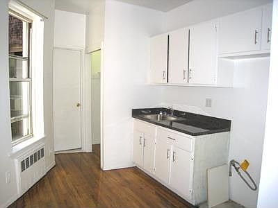 2nd image of 2274 Broadway APT 4C
