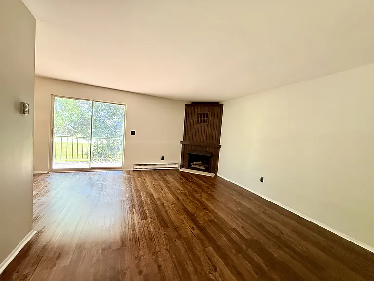 7350 Woodview St #3 — Photo 5
