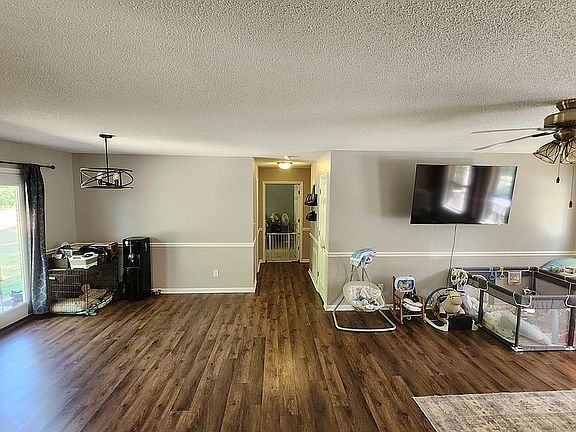 3rd image of 859 Old Linwood Rd