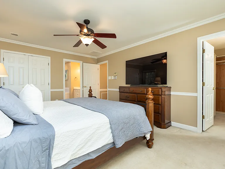 13576 Highland Rd — Photo 45