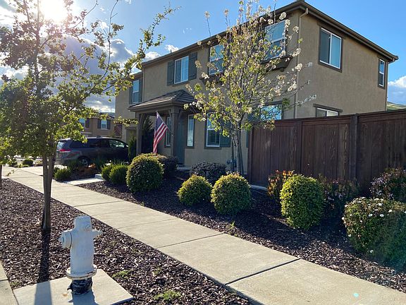 2nd image of 2524 Walker Dr