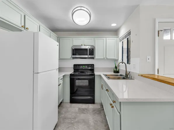 3566 Sunset Ln Unit 71, San Diego, CA 92173