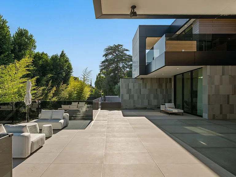 1140 Summit Dr — Photo 5