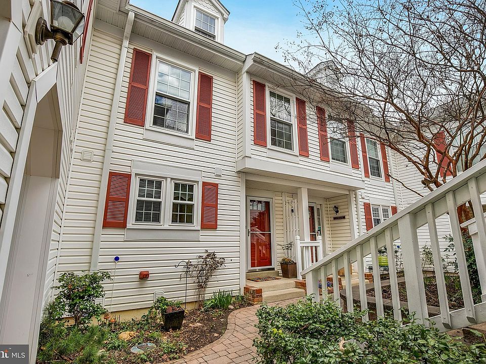 1st image of 2907 S Woodstock St #2