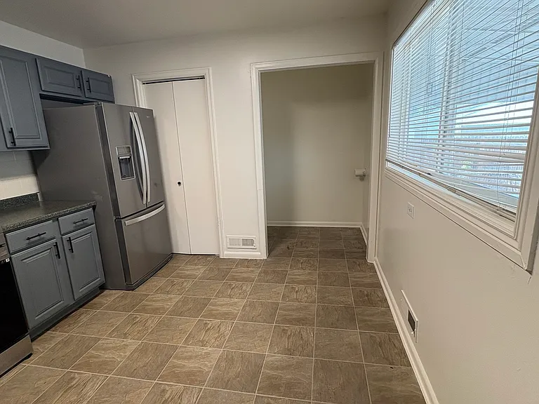 1280 S Quieto Way — Photo 4
