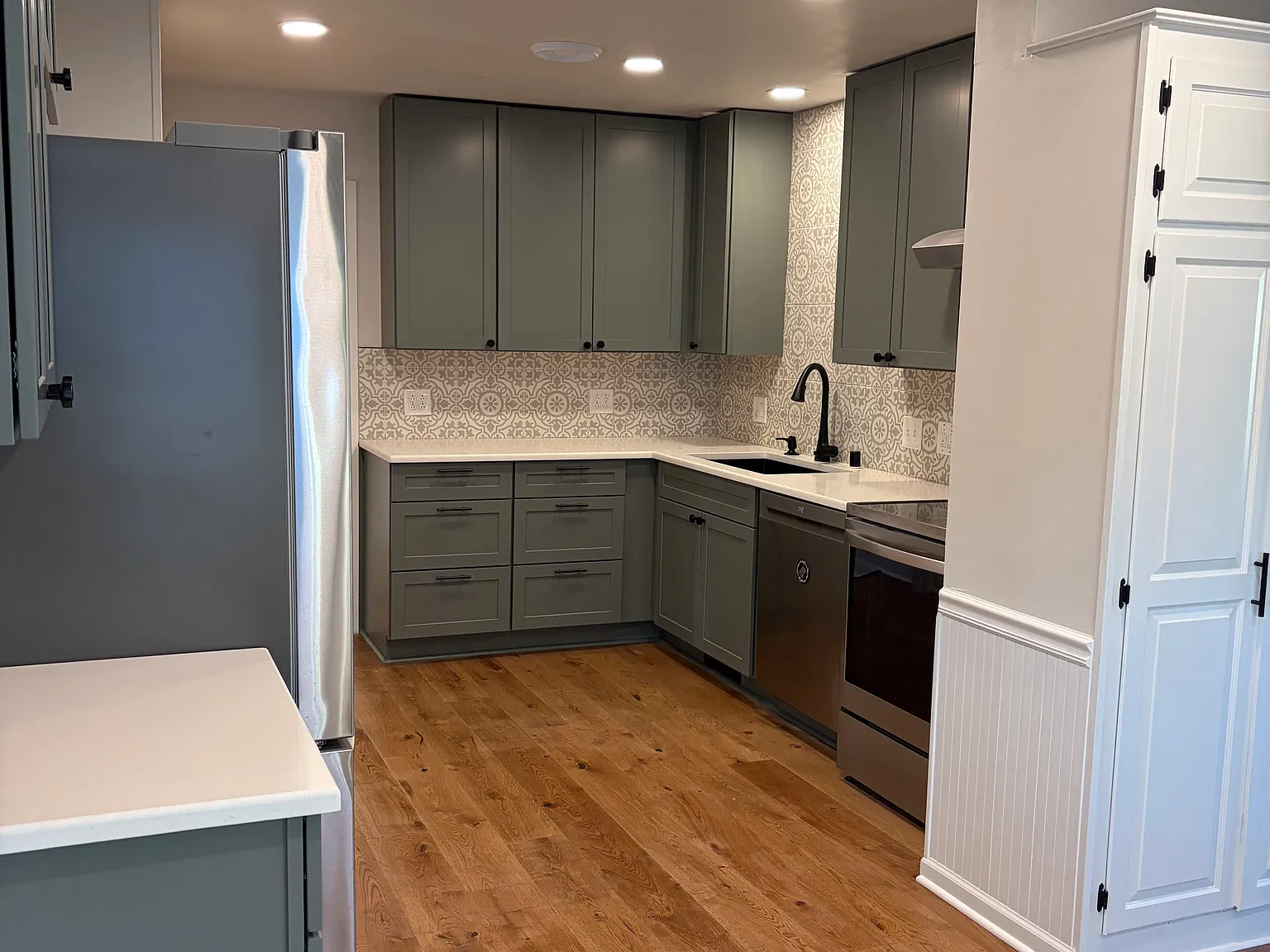 3 bed, 1700 sqft, $3,000 — Photo 1