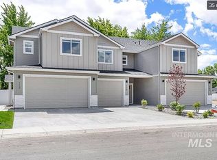 208 NE 3rd St #208, Fruitland, ID 83619