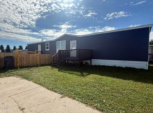 1305 Pioneer Trl, Mandan, ND 58554