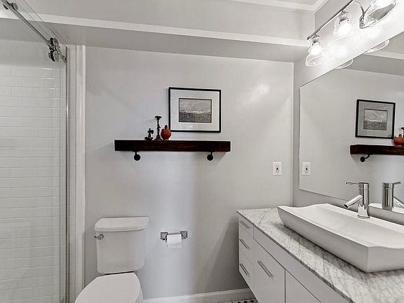 5th image of 1211 S Eads St APT 1706