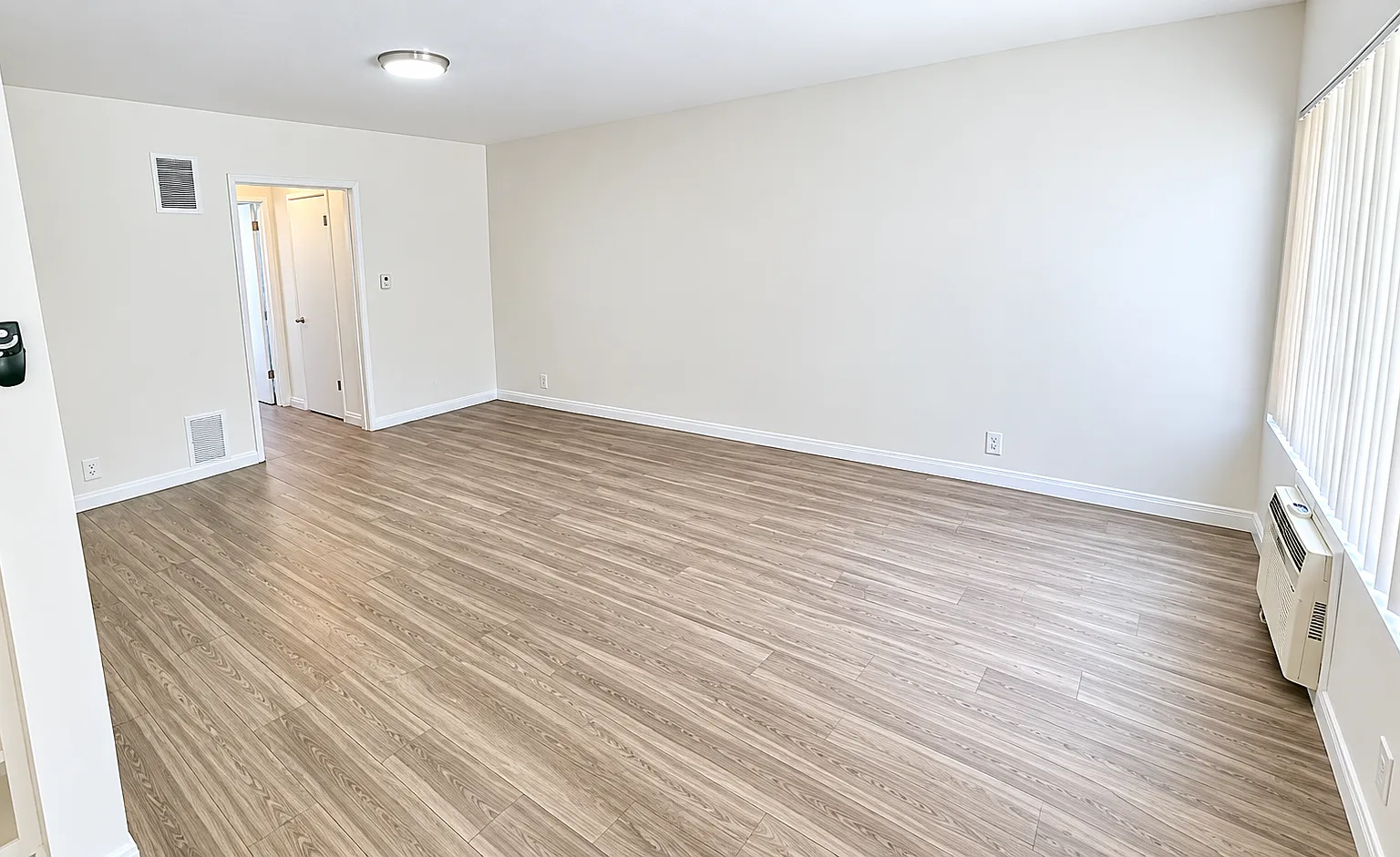 1 bed, 660 sqft, $1,995 — Photo 4